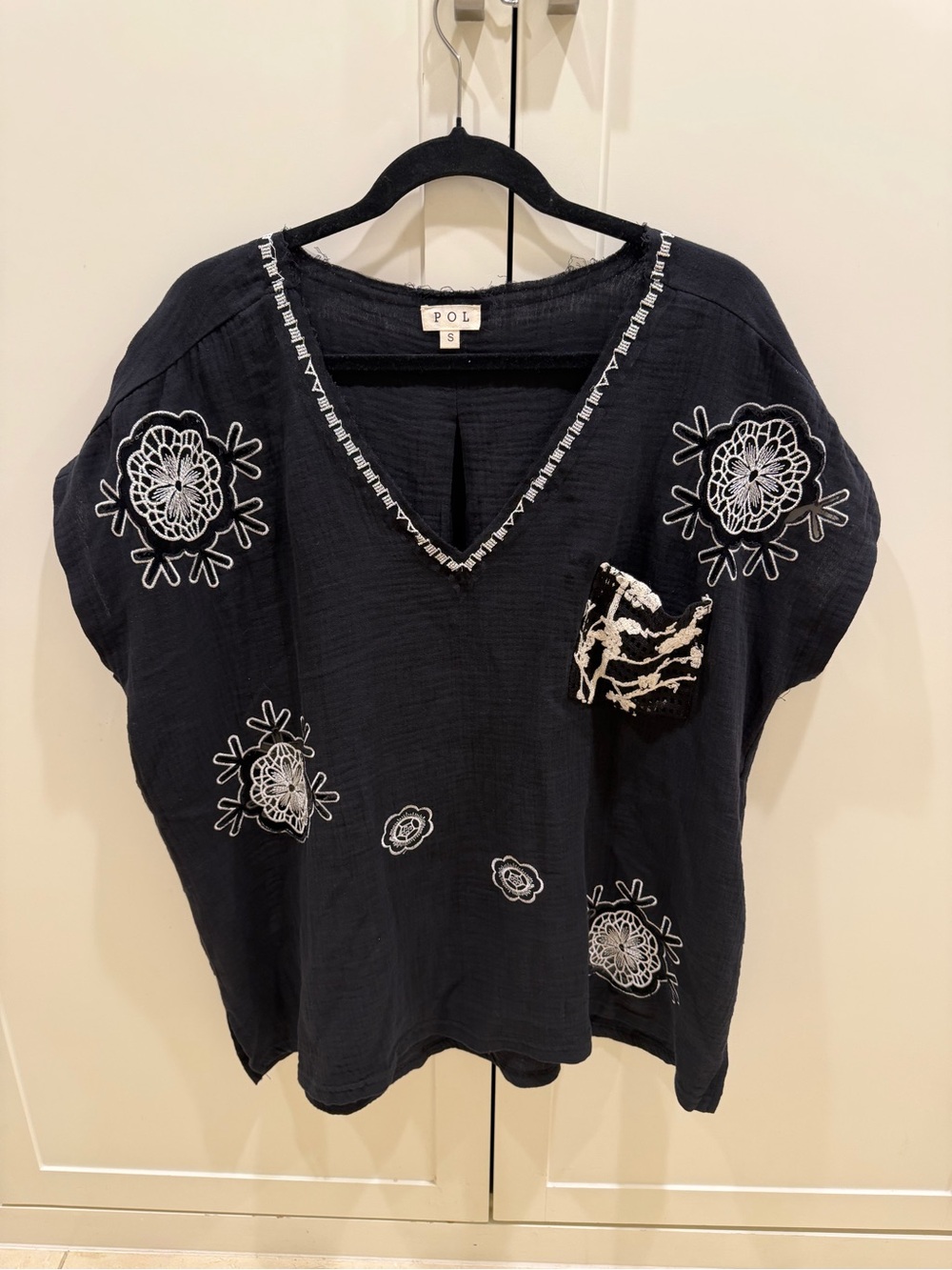 POL Black V-Neck Tunic with White Floral Embroidery